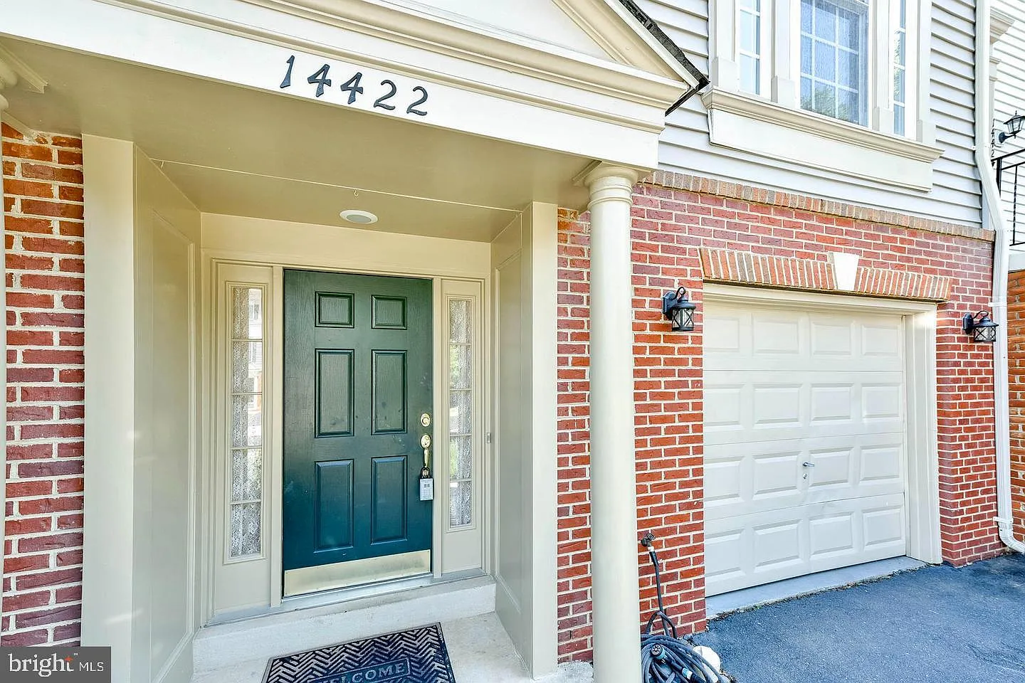 3 bed, 4.0 bath, 2470 sqft, $3,250 — Photo 3