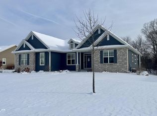 W212N6064 Legacy Trl, Menomonee Falls, WI 53051