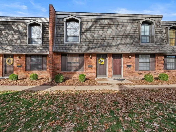 4278 Eiffel Dr, Saint Louis, MO 63125
