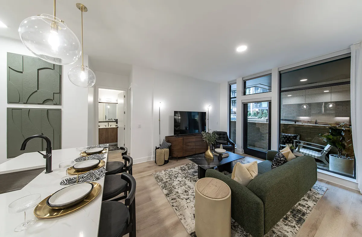 Building Photo - The Crescent Residences