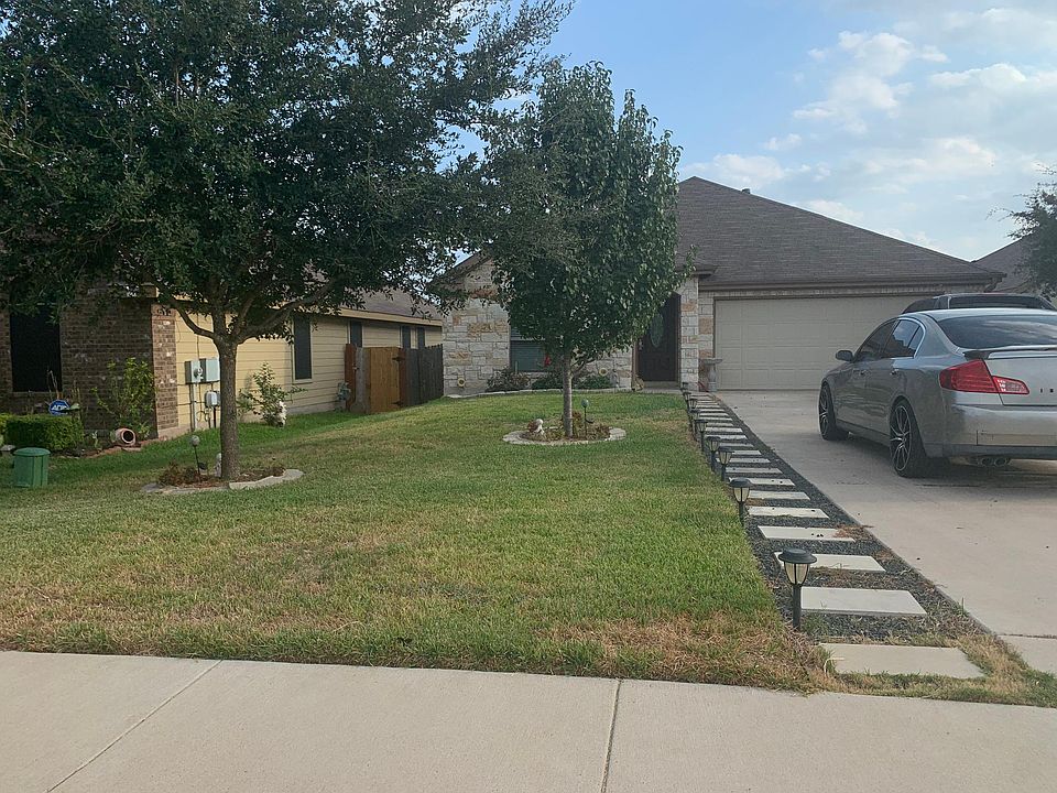 1st image of 143 Hunter Creek Cv
