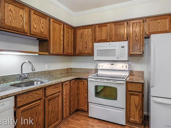 3rd image of 11841 Sycamore Dr #37