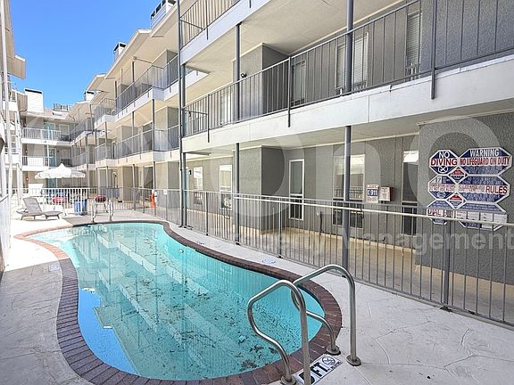4th image of 4502 Gaston Ave APT 215