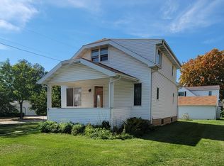 824 Manitowoc St, Menasha, WI 54952