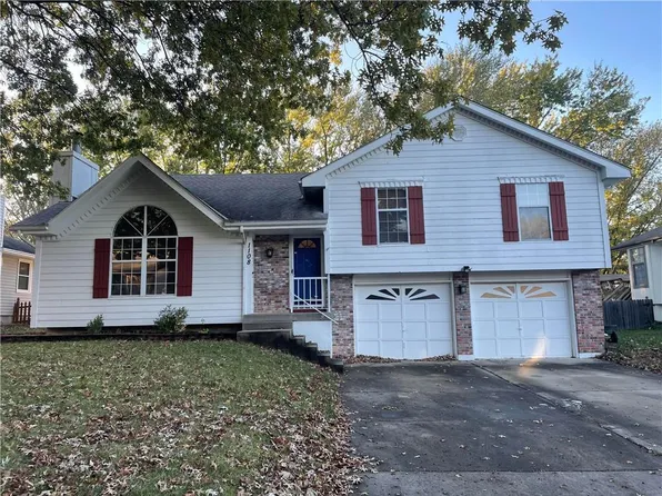 1108 SW Trail Ridge Dr, Blue Springs, MO 64015