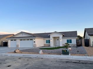 1107 Via Flore Way, Ridgecrest, CA 93555