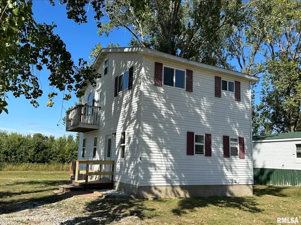 9 Weatherington Dr, Dallas City, IL 62330