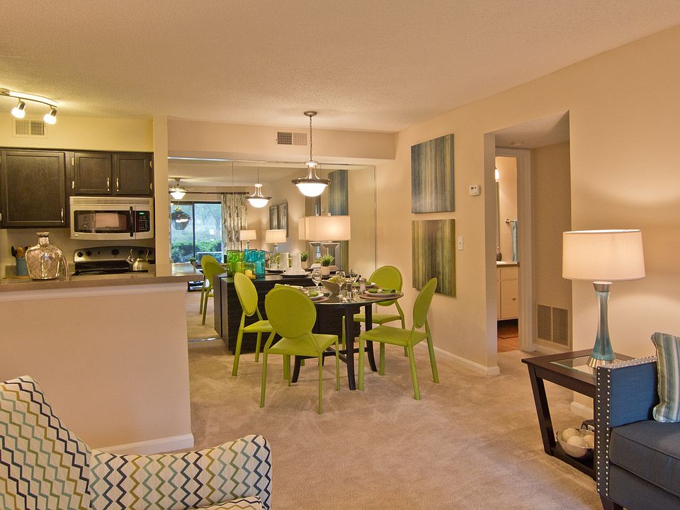 2nd image of 2235 Ashley Crossing Dr APT 4Q