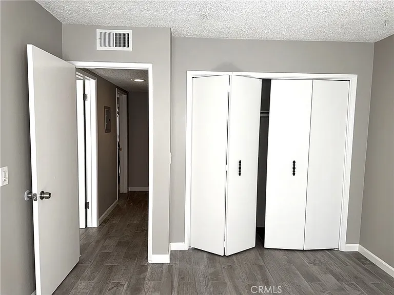 3901 Green Ave — Photo 9