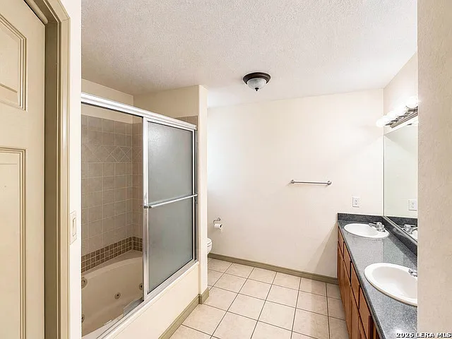 2140 Romel St — Photo 12