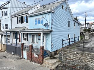 217 W 2nd St, Mount Carmel, PA 17851