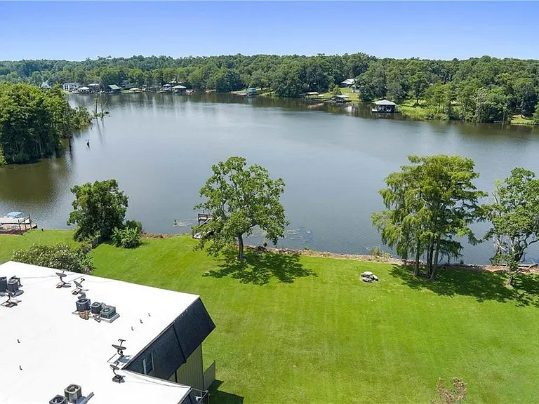 337 Riverbend Dr — Photo 26