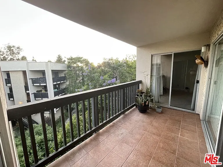 8314 Raintree Cir — Photo 18