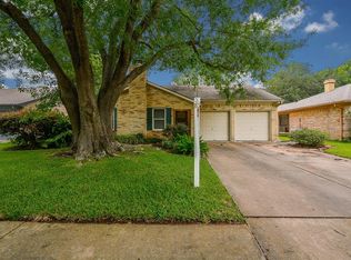 2214 Windy Meadow Dr, Sugar Land, TX 77478