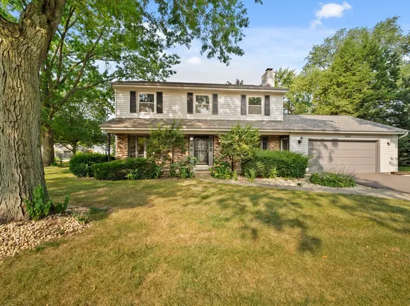 605 Carriage Dr, Batavia, IL 60510