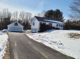 7 Tate Ln, Windham, ME 04062