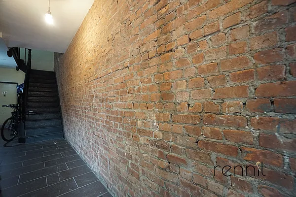 Rented by Rennit Inc. | media 22