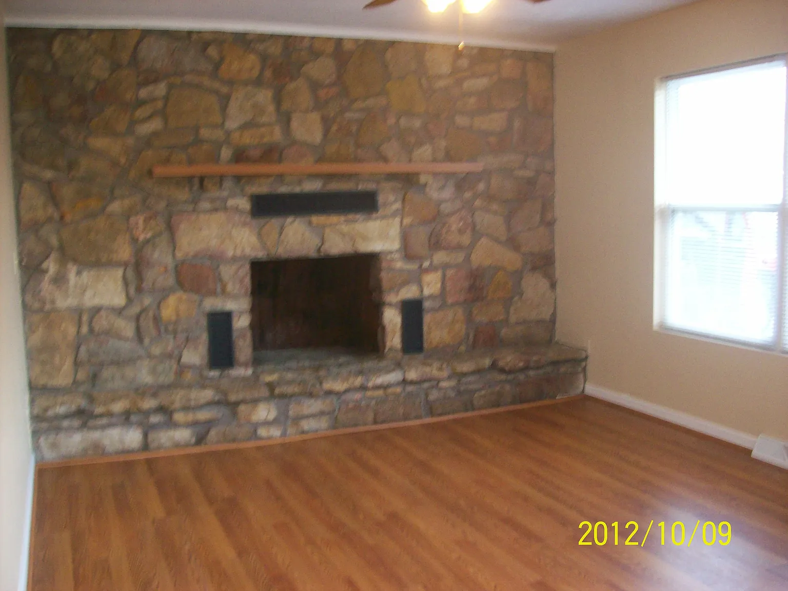 3 bed, 1125 sqft, $1,500 — Photo 2