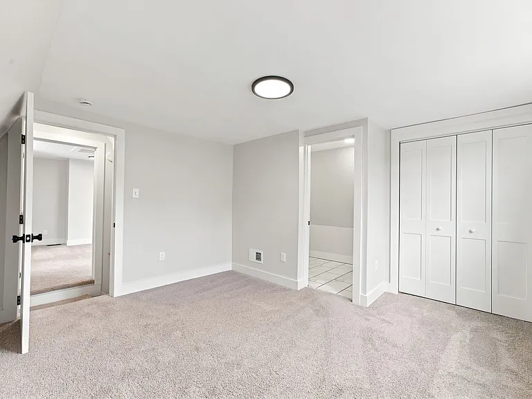 325 N Aiken Ave — Photo 25