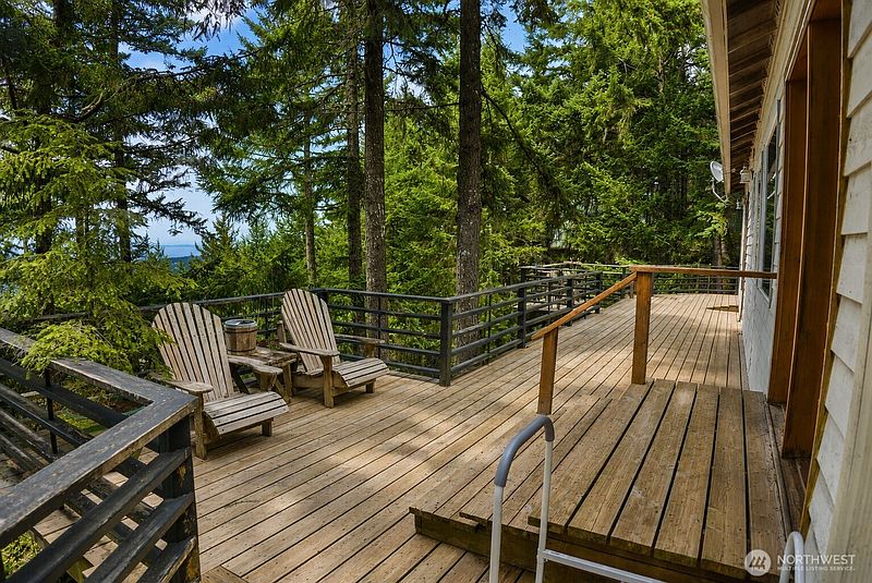 2nd image of 561 Discovery Way