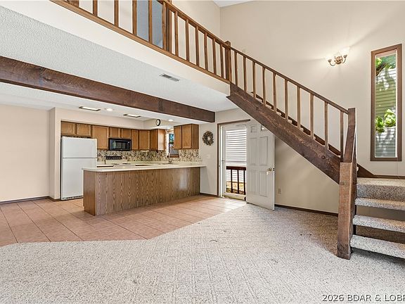 4th image of 230 Hickory Rd