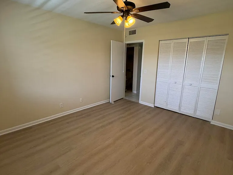 293 Brighton Dr #G — Photo 12