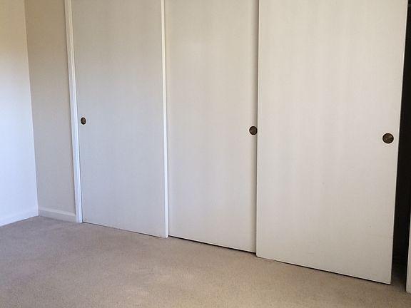 4th image of 858 Gwyne Ave