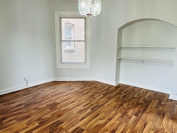 3rd image of 2445 S Keeler Ave #2S