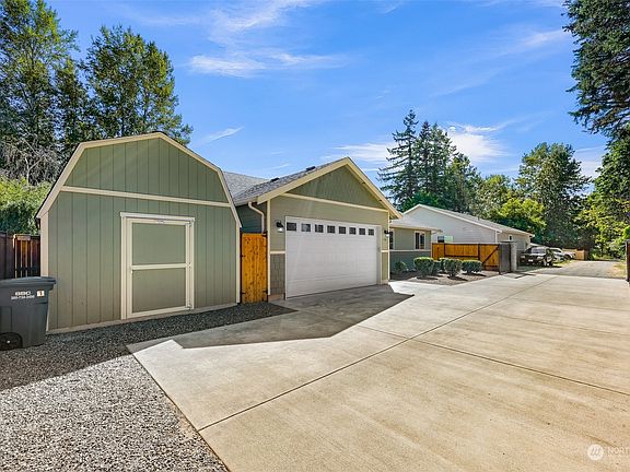 3rd image of 158 15th Street
