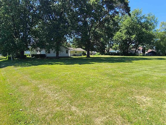 4th image of 113 Pleasant Ave