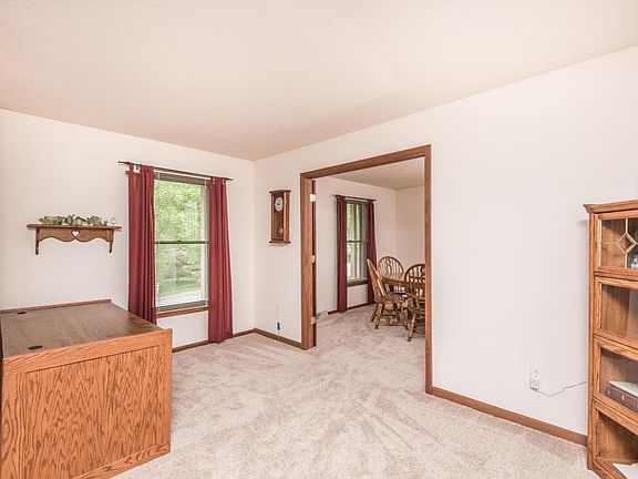4th image of 1024 Maywood Dr