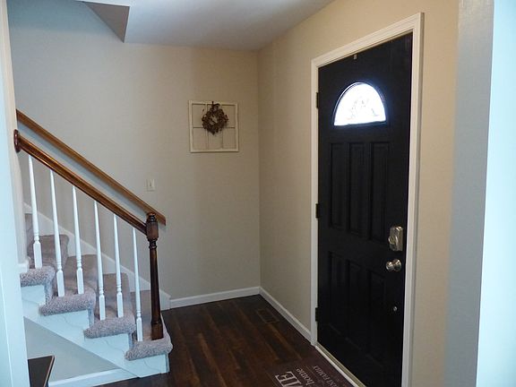 3rd image of 1322 Barrington Dr