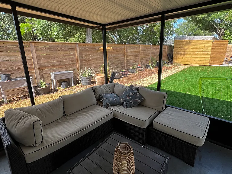 11 S Lakewood Dr — Photo 2