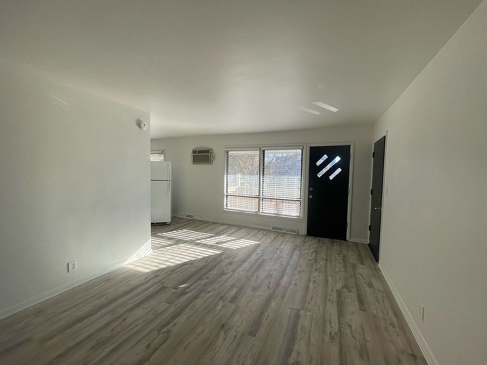 1st image of 2600 W Glendale Ave #20
