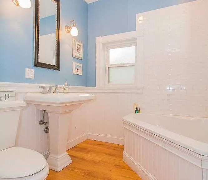 Cypress St — Photo 25