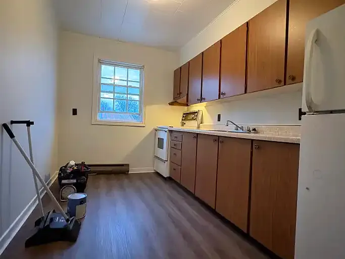 36 Thom St #6 — Photo 1