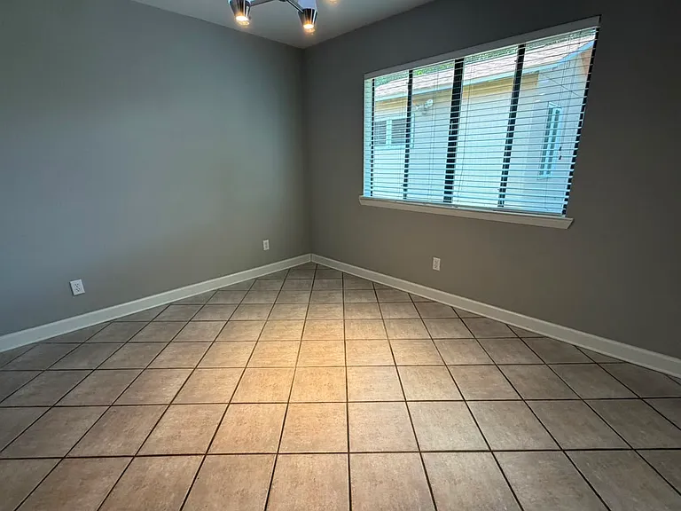 289 Honeysuckle Way — Photo 16