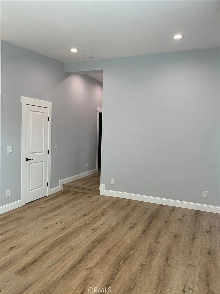 2 bed, 882 sqft, $2,750 — Photo 4