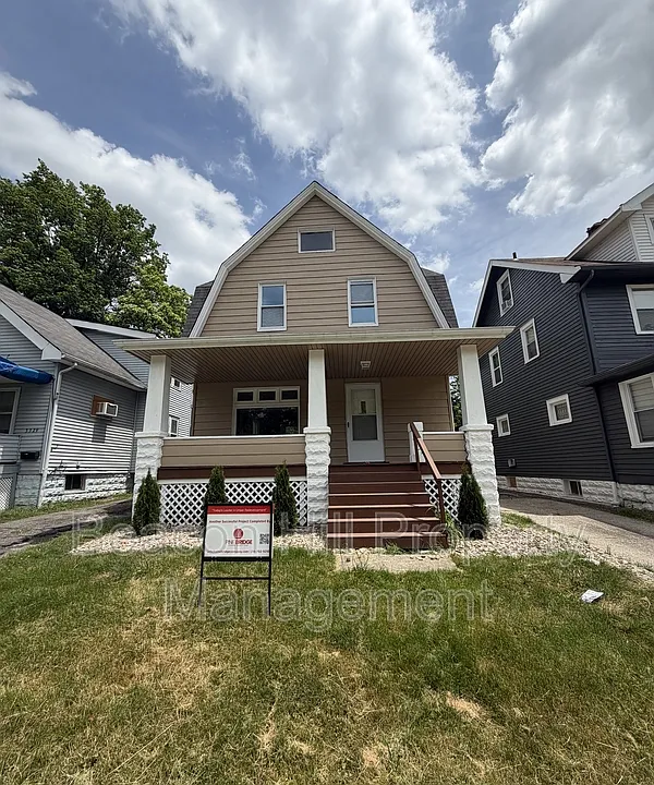 3331 E 145th St