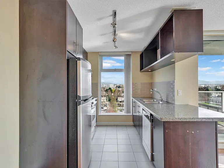 5028 Kwantlen St #11XX — Photo 4