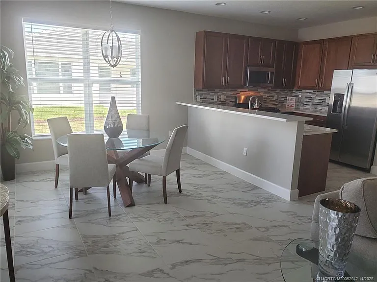 11826 SW Oceanus Blvd SW — Photo 8