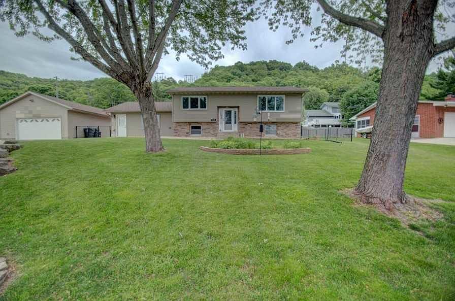 1st image of 3611 Elm Dr