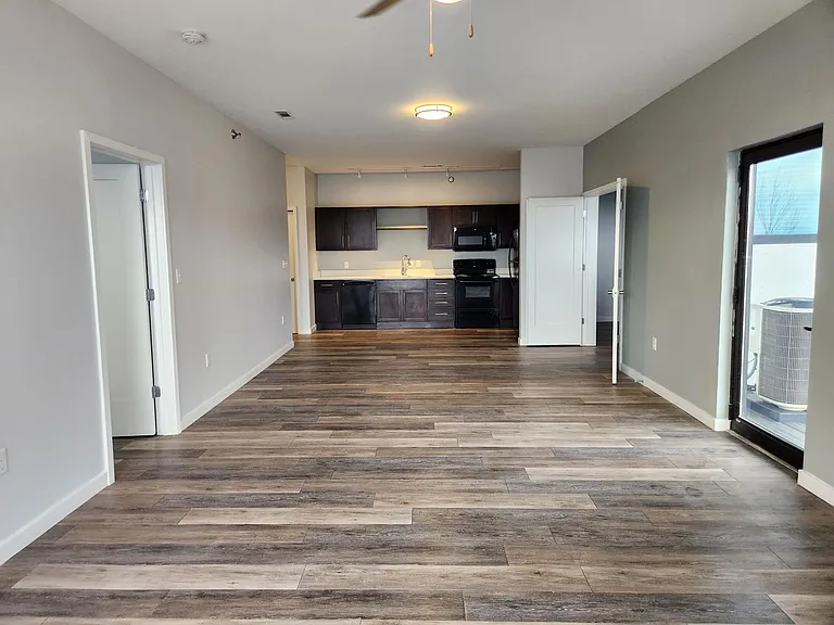 River Rock Apartments — Photo 75