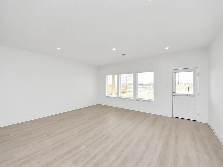 8550 Tropical Breeze Way — Photo 25