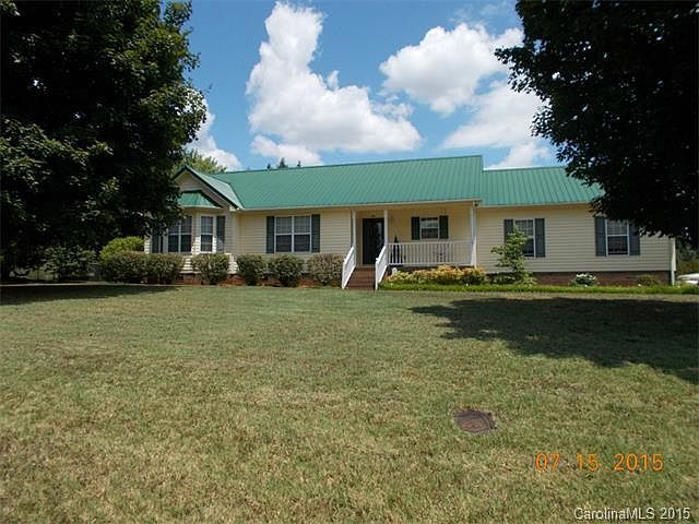 1st image of 2504 Old Pond Dr