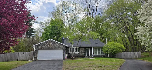 6 Hawthorne Ct Photo 1