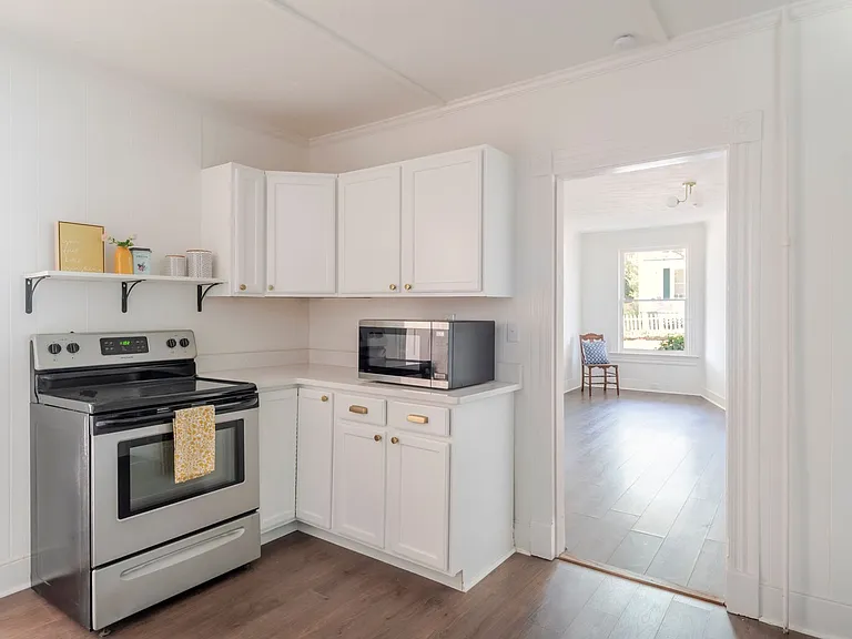 1215 Walnut St — Photo 8