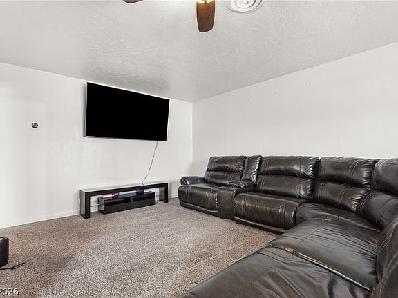 5th image of 2144 Valley Dr