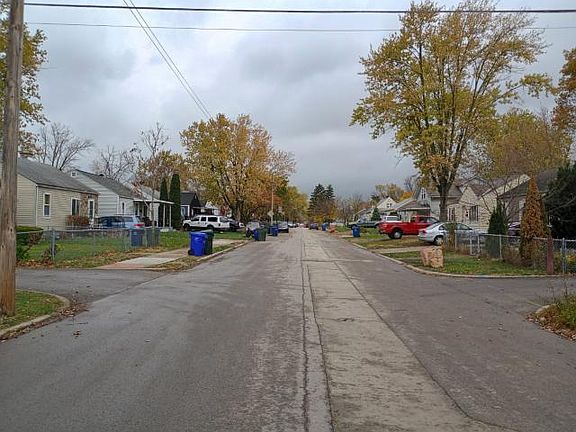 5th image of 2626 Pontiac St