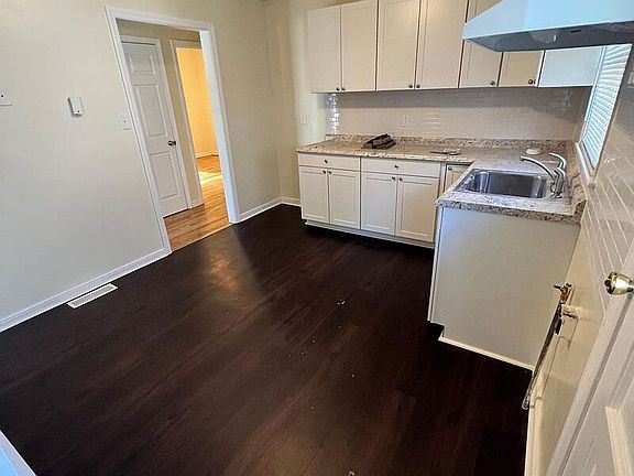 2nd image of 409 Bancroft Ave